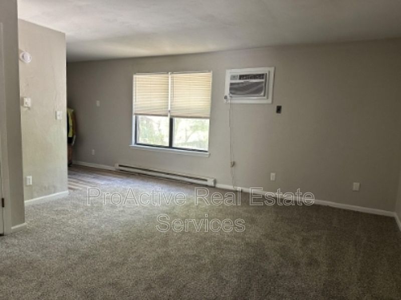 2nd image of 1436 Picadilly St APT I