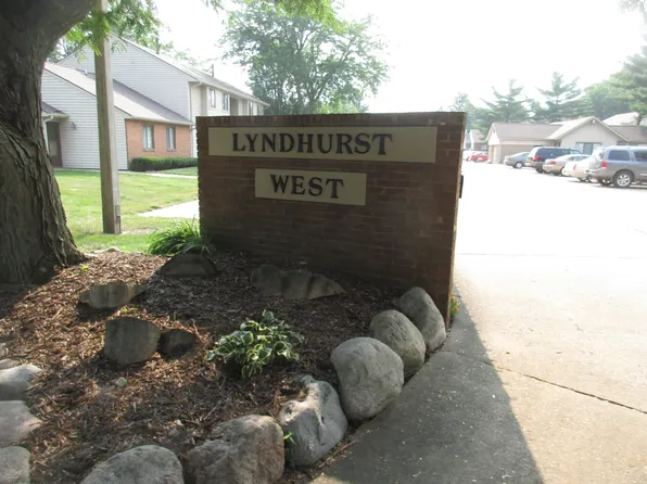 1619 Lyndhurst Dr APT D, Savoy, IL 61874