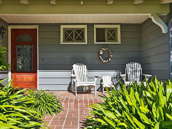 3rd image of 7016 Dume Dr