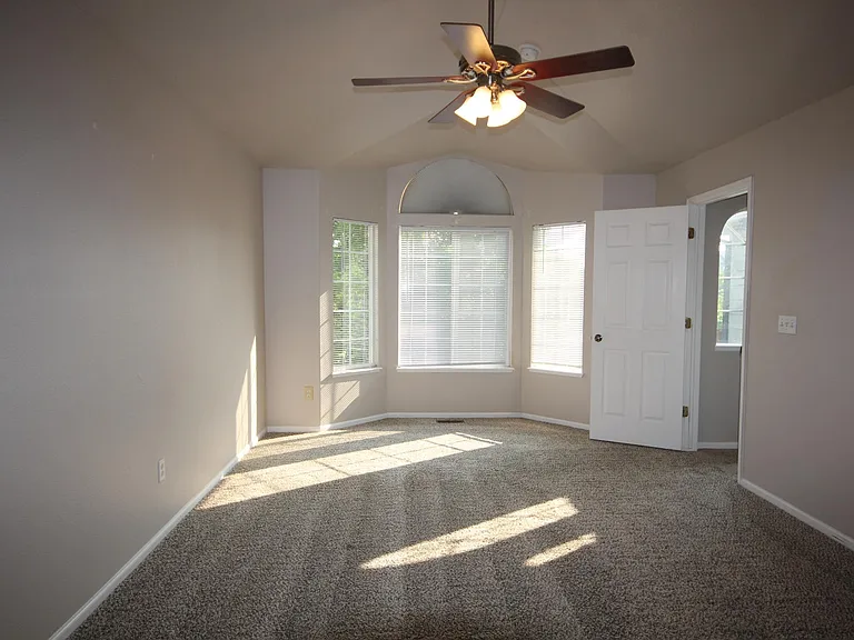 4224 Aryshire Ln — Photo 15
