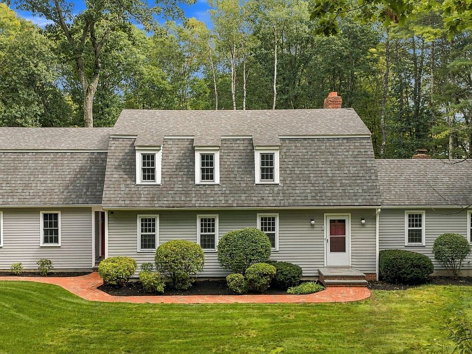 1st image of 12 Pye Brook Ln
