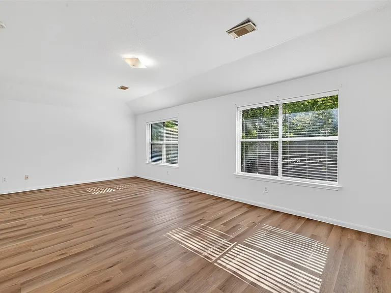 8366 Golf Green Cir — Photo 31
