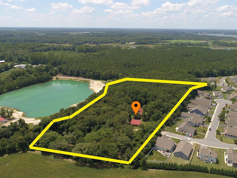 1st image of 11 Back Bay Dr