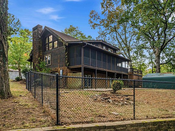 5th image of 132 Gray Cir