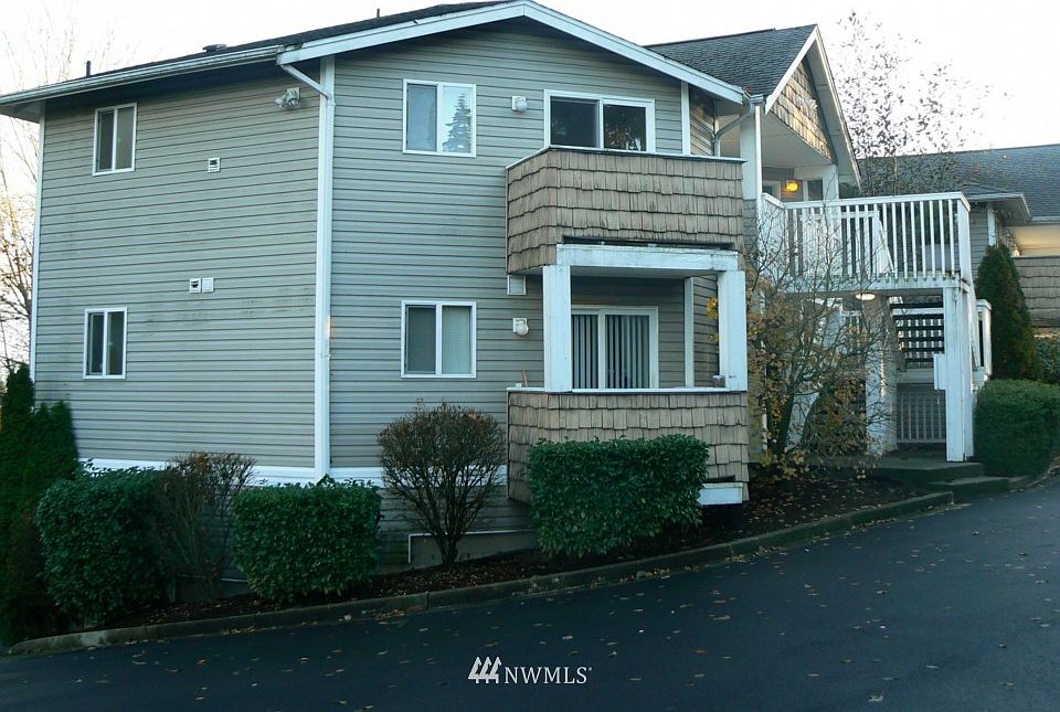 1st image of 15101 Admiralty Way