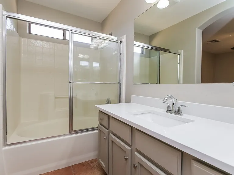 1604 S 80th Ln — Photo 11