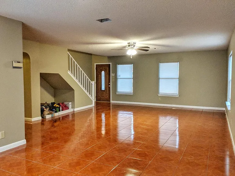 4507 Sherwood Way — Photo 2