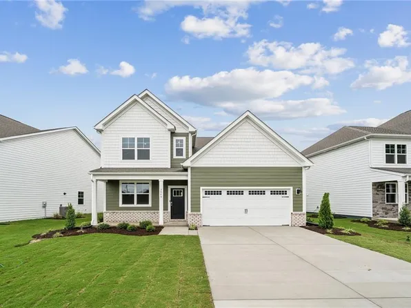 3008 Dalton Cir, Suffolk, VA 23435