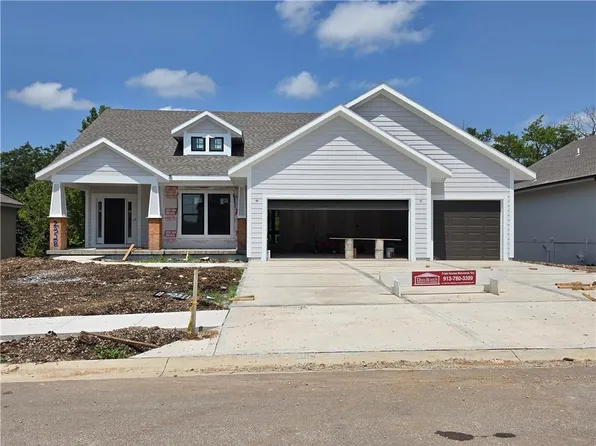 2328 W Wabash St, Olathe, KS 66061