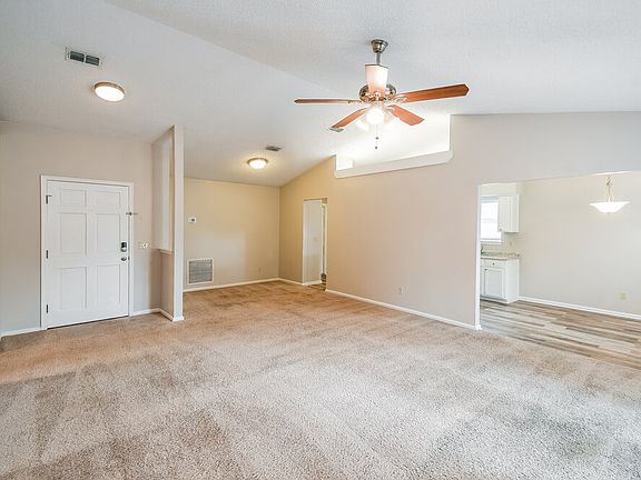 4th image of 3176 Chads Ct