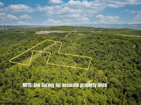 11 Bakers Ridge Rd, Morgantown, WV 26508