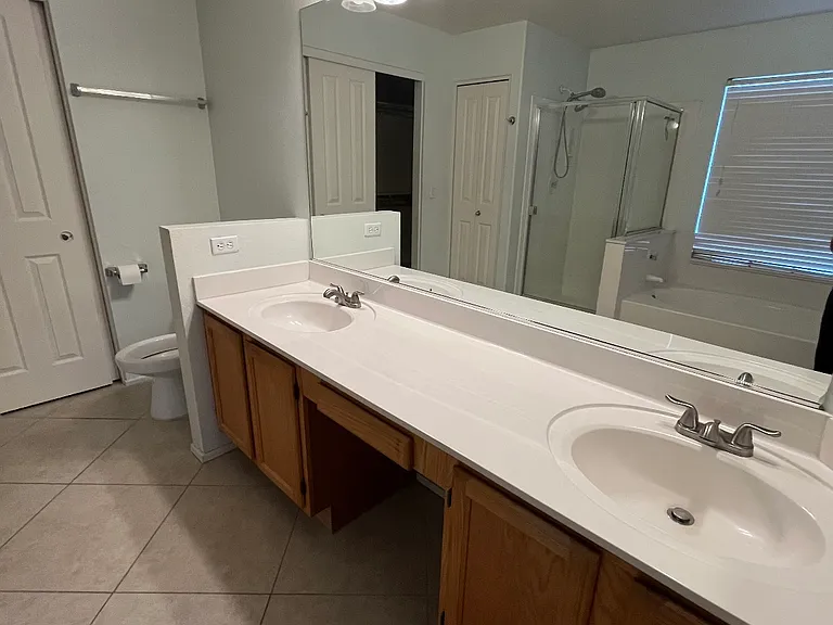 9014 W Port Au Prince Ln — Photo 14