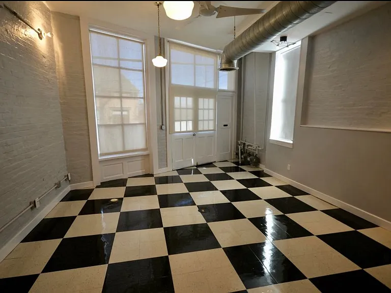 1115 Pike St #1 — Photo 9