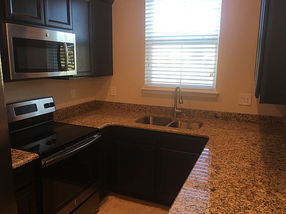 4th image of 106 Carmichael Way