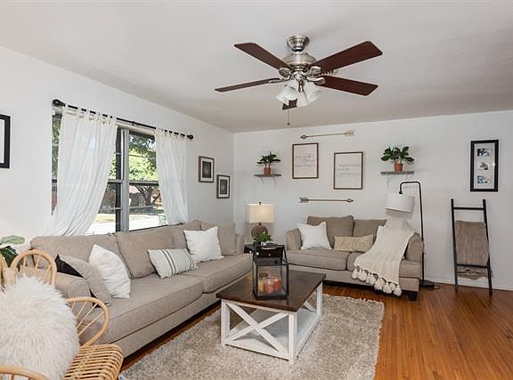 4th image of 1311 Ravenwood Dr