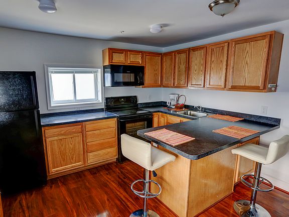 3rd image of 35 Carver St #35C