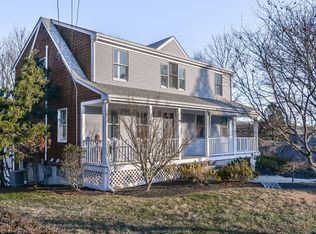 11 Howe St, Bristol, RI 02809