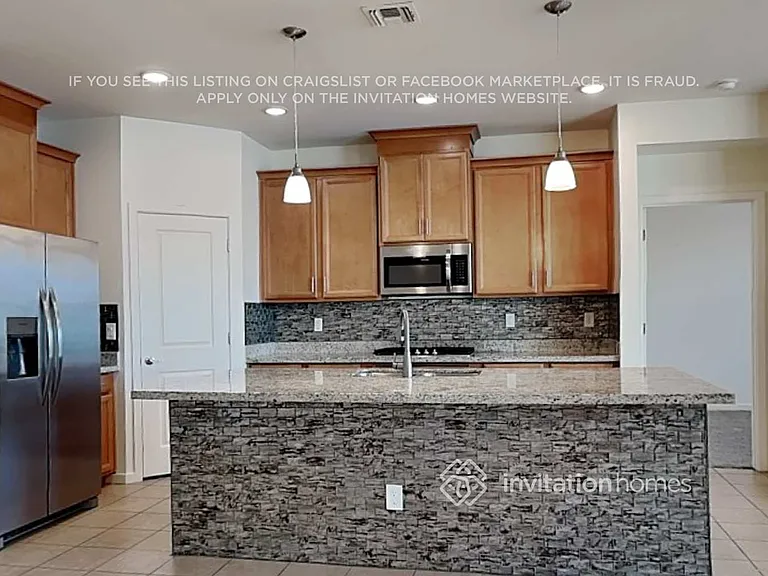 4224 W Coneflower Ln — Photo 6