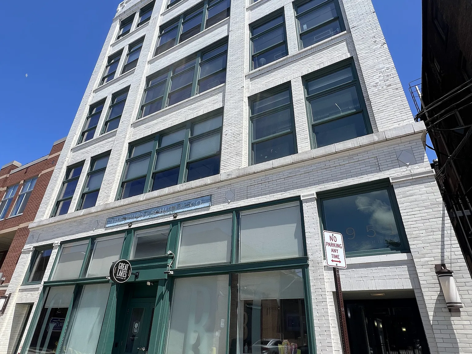 2 bed, 1000 sqft, $1,895 — Photo 1