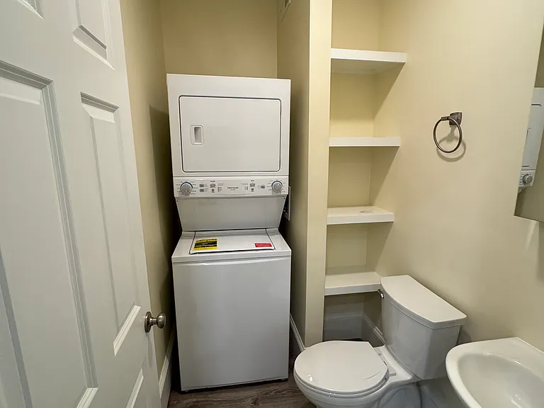 35 George St #2 — Photo 11