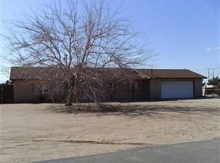 10864 Sauk Rd, Apple Valley, CA 92308