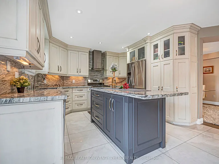 1507 Clearbrook Dr — Photo 14