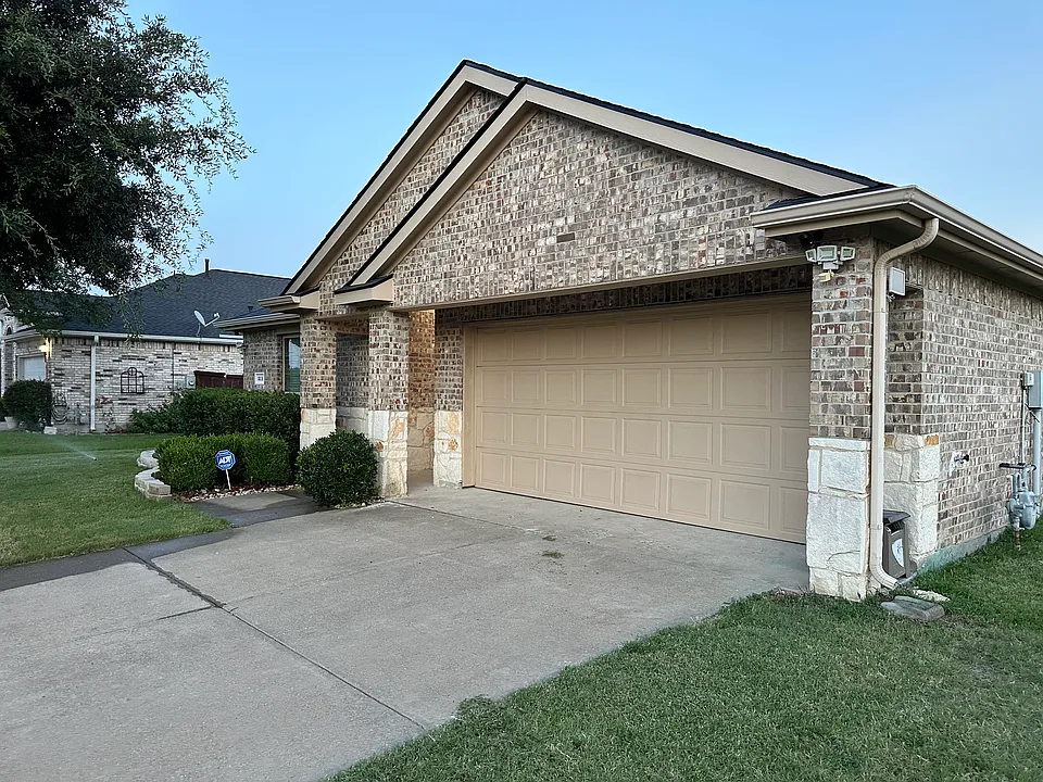 211 Patriot Pkwy