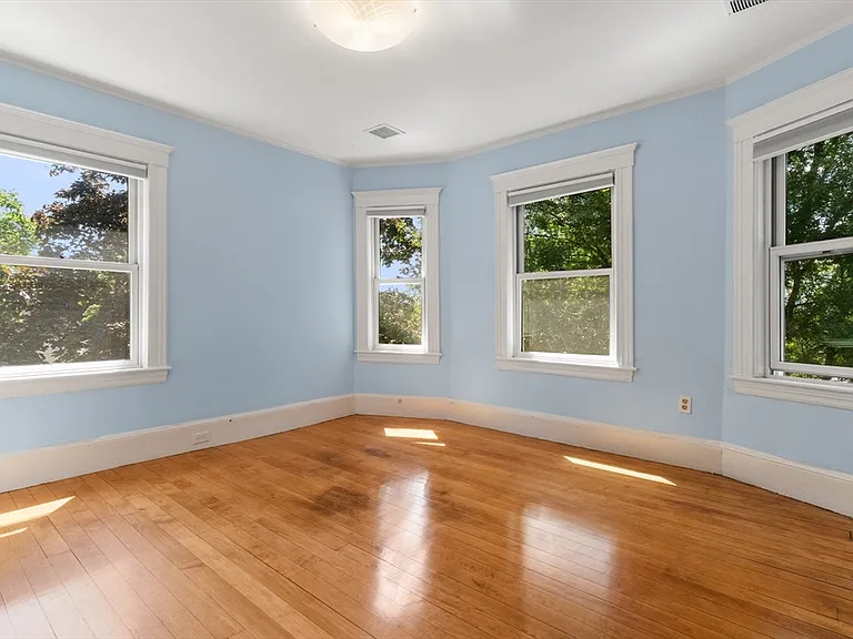 161 Highland Ave — Photo 17