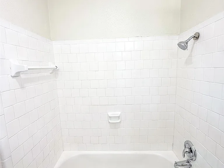4251 Rosegate Dr — Photo 14