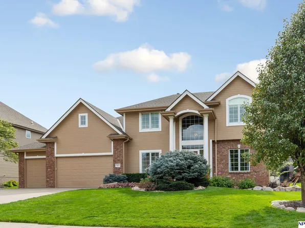 18313 Ontario St, Omaha, NE 68130