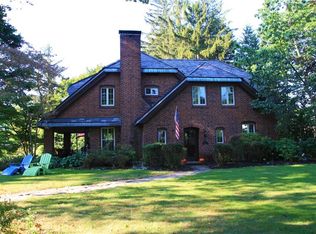 255 Sagamore Dr, Rochester, NY 14617