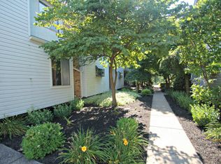 425 E North St, Worthington, OH 43085