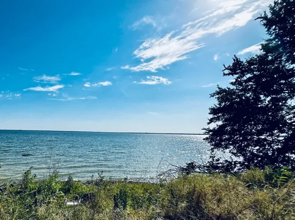 760 Briggs Blvd, East Tawakoni, TX 75472