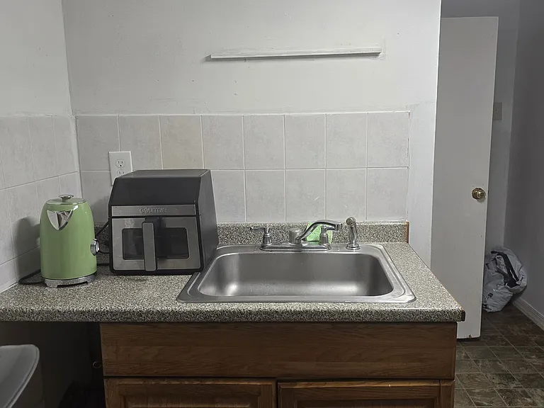 2590 Cranston Rd NW #B — Photo 3