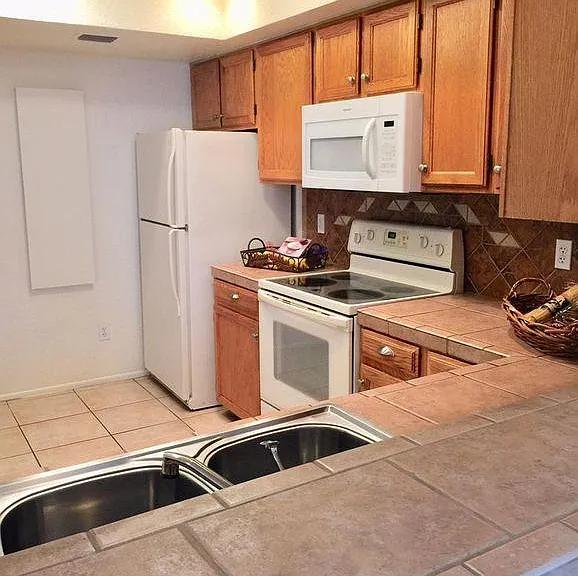 4283 N River Grove Cir #211 — Photo 5