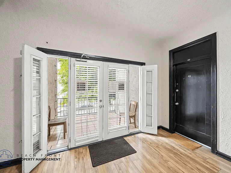 402 N. Soto St. — Photo 2