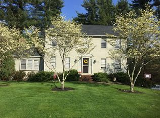 125 Greenbrier Ln, Bridgewater, MA 02324