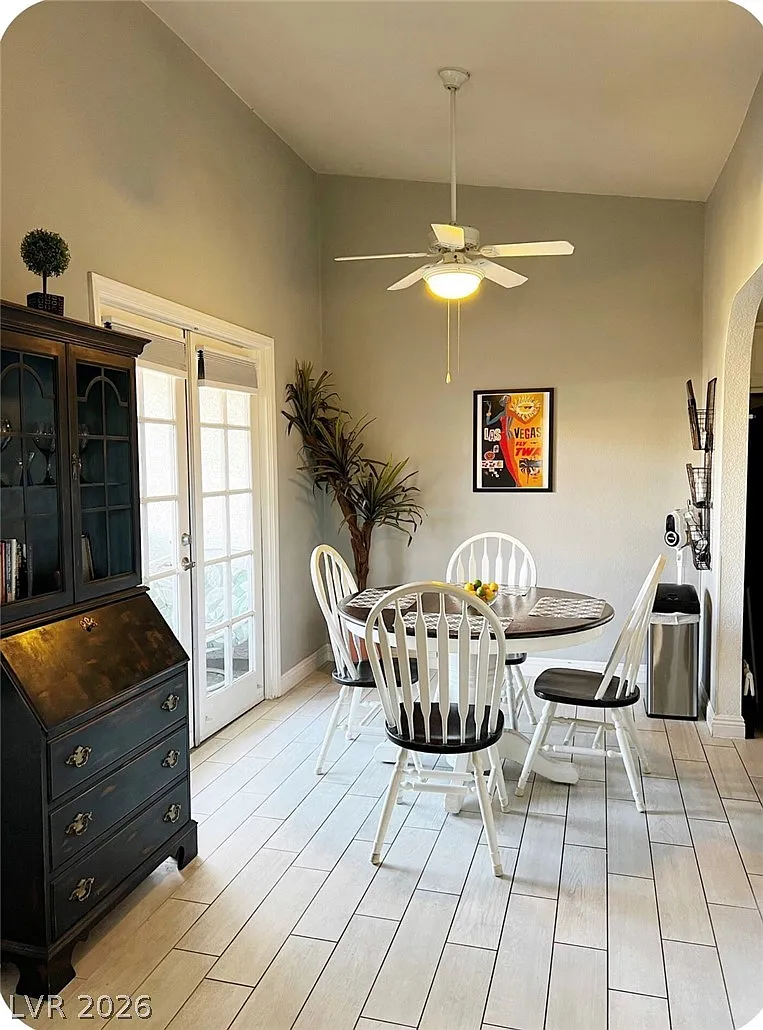 2 bed, 2.0 bath, 1004 sqft, $2,300 — Photo 4