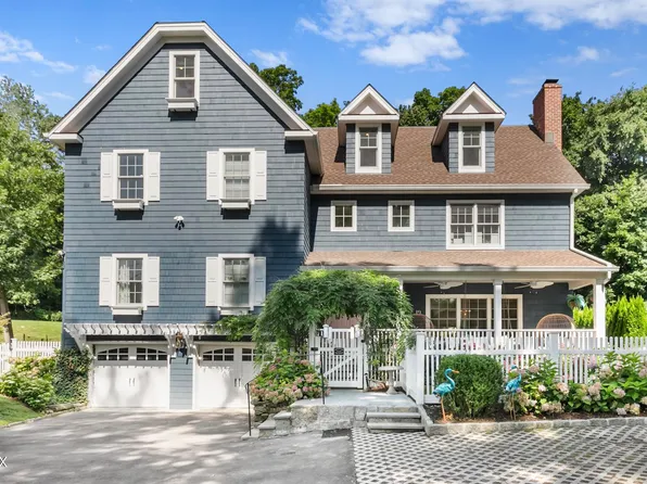 19 Mallard Dr, Greenwich, CT 06830