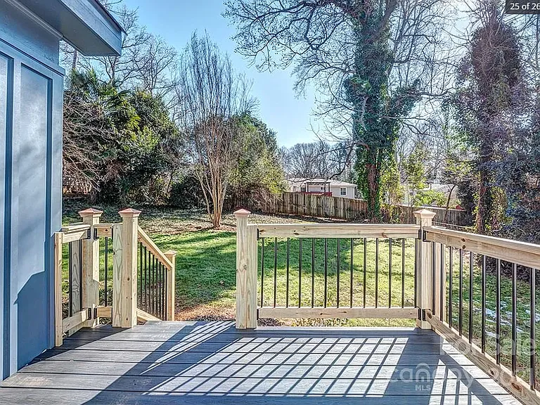 934 Dudley Dr — Photo 15