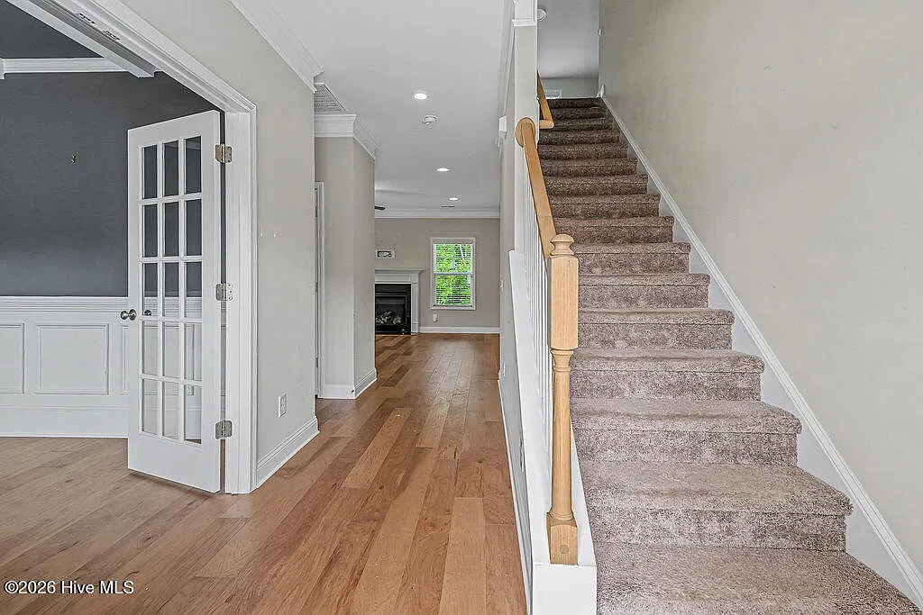 4 bed, 2.5 bath, 2359 sqft, $2,450 — Photo 4