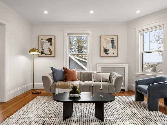 4th image of 37 Fountain Rd #2