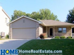 2332 Liberty Bell Ln, Lincoln, NE 68521