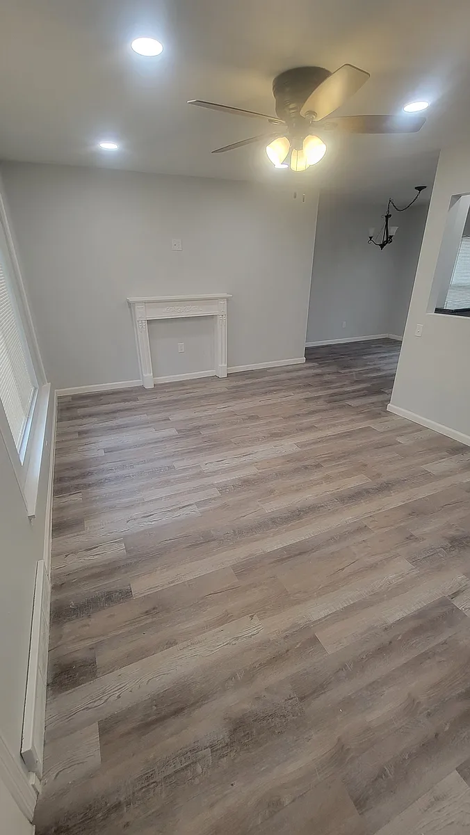 Living room - 3103 E 15th St N #3103