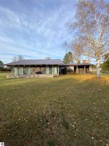 616 Holiday Dr, Bellaire, MI, 49615