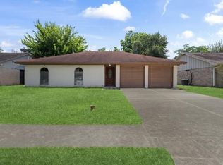 6811 Feather Creek Dr, Houston, TX 77086