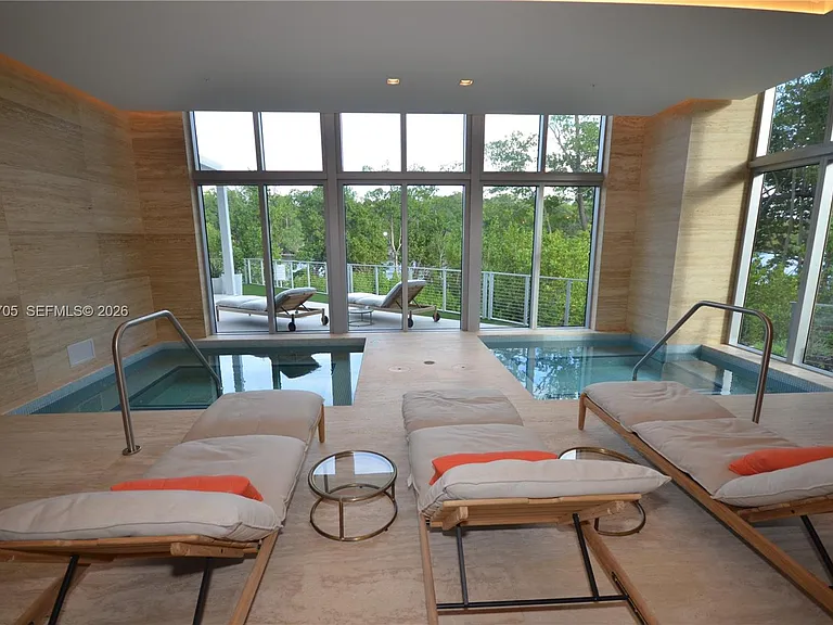 16385 Biscayne Blvd #518 — Photo 8