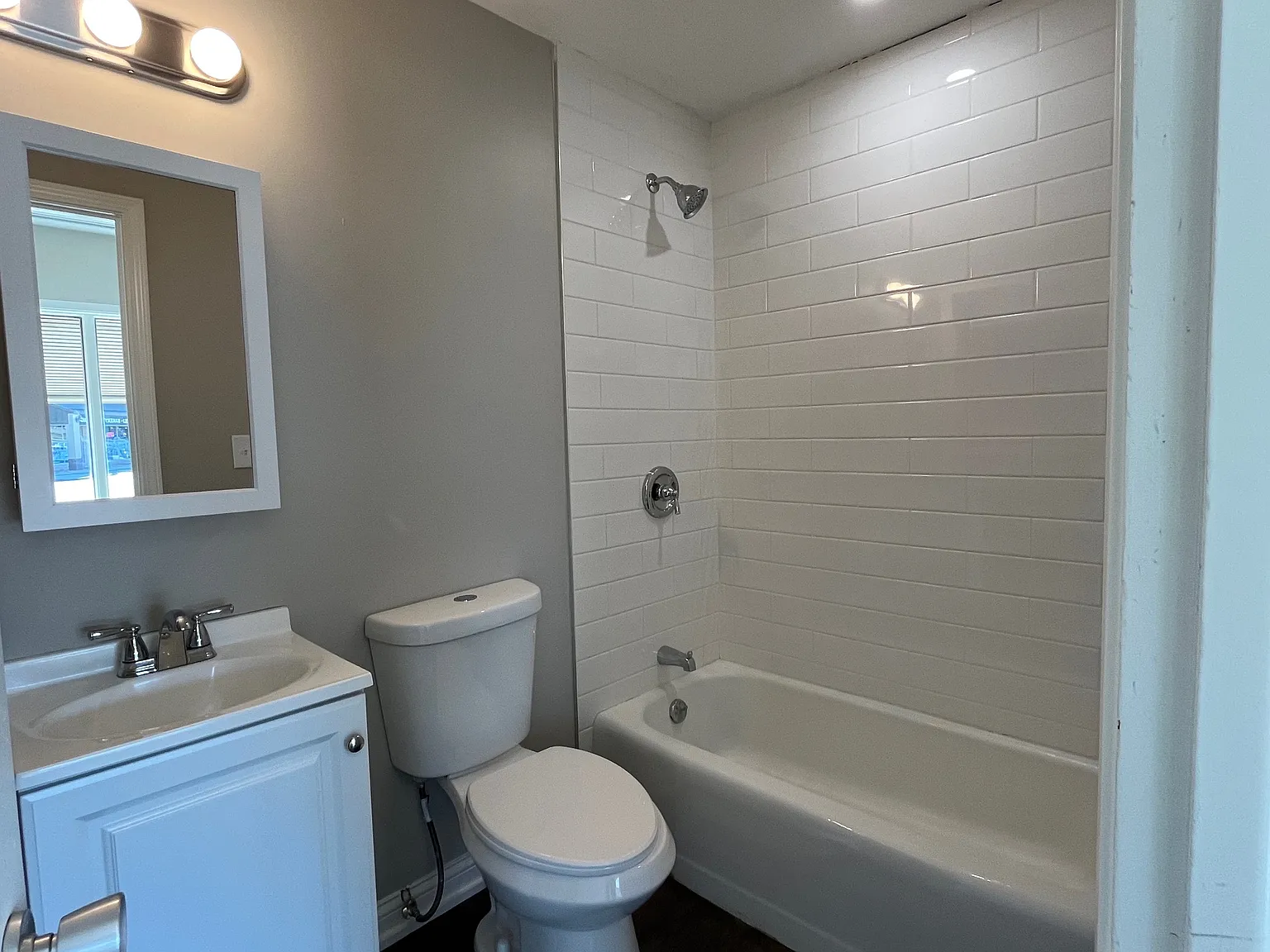 Studio, 400 sqft, $695 — Photo 4