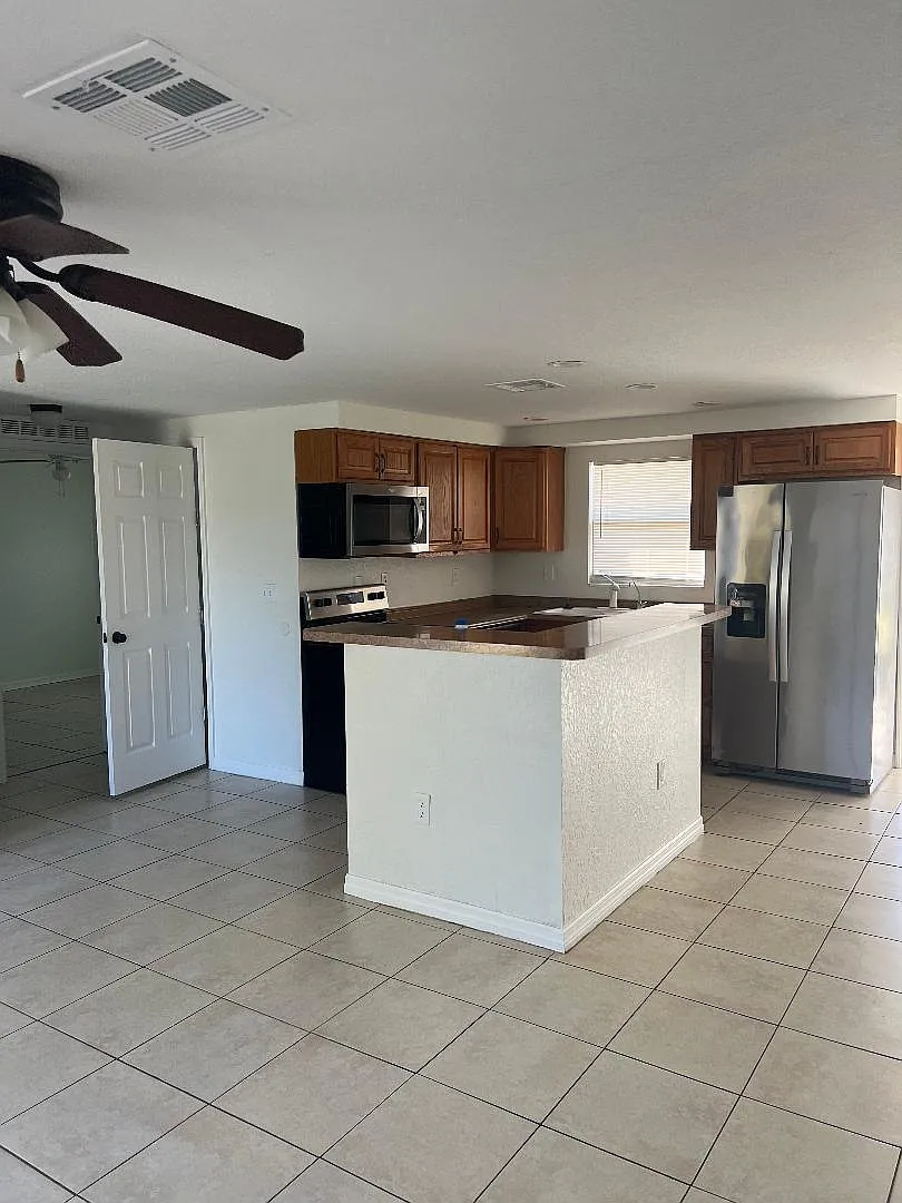 6300 Limerick Ave New Port Richey 34653 — Photo 3