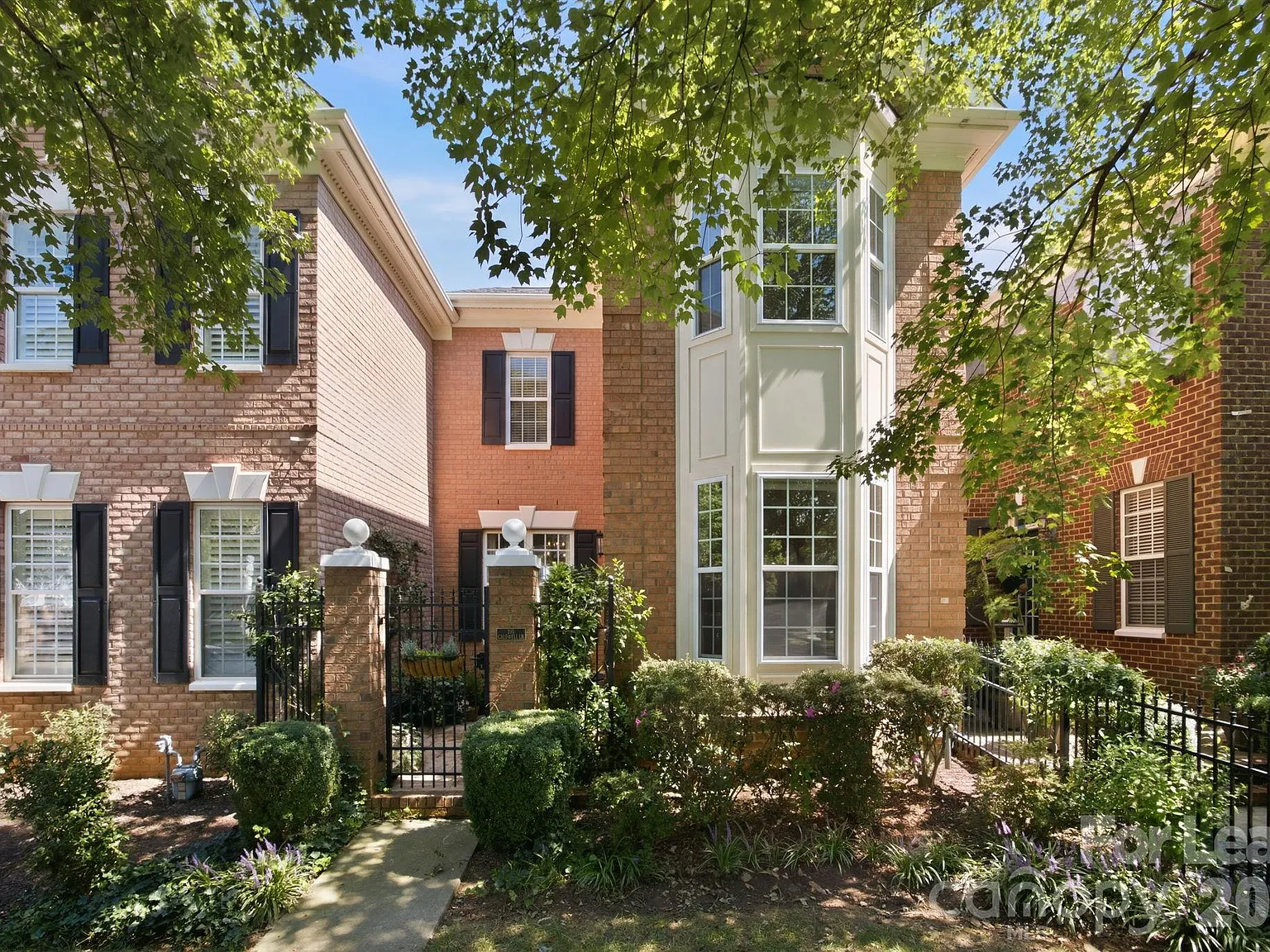 3 bed, 2.5 bath, 1868 sqft, $3,800 — Photo 1